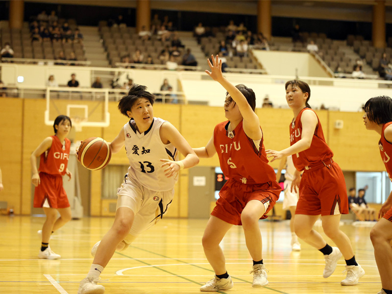 バスケットボールの競技の様子1