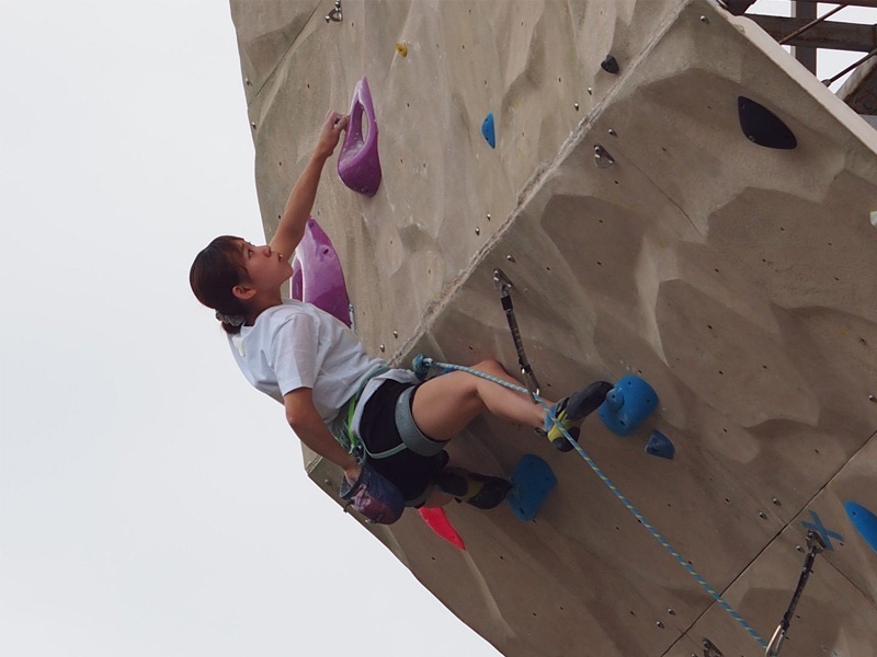スポーツクライミングの競技の様子1