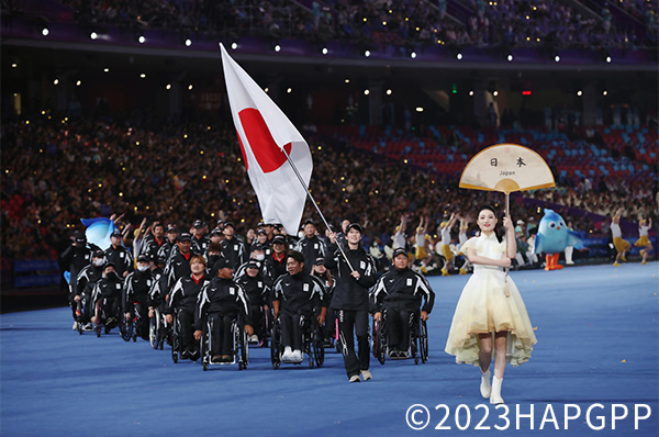 杭州アジアパラ競技大会(2023)開会式日本の入場の様子