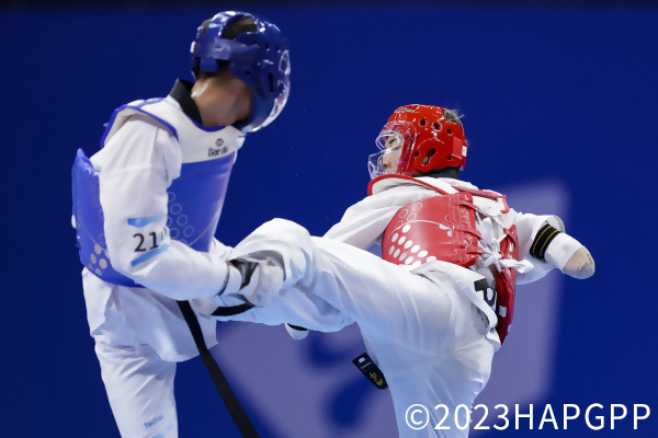 パラテコンドーの競技風景