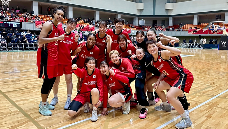 三菱電機コアラーズの集合写真