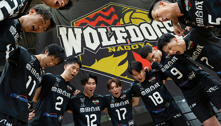 ウルフドッグス名古屋の選手がエンジンをしている様子