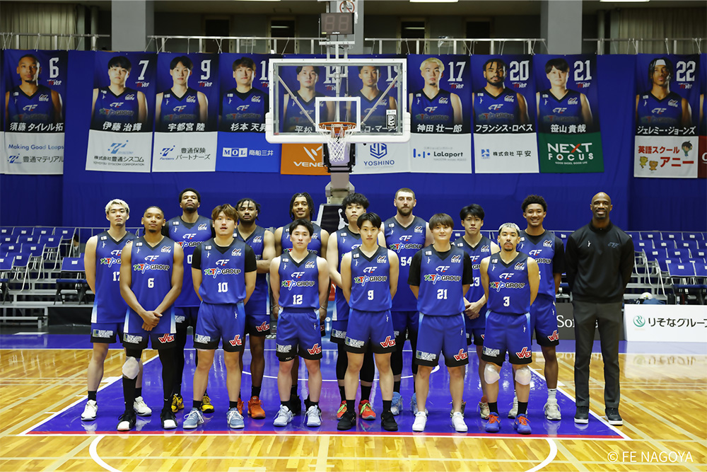 ファイティングイーグルス名古屋の選手集合写真