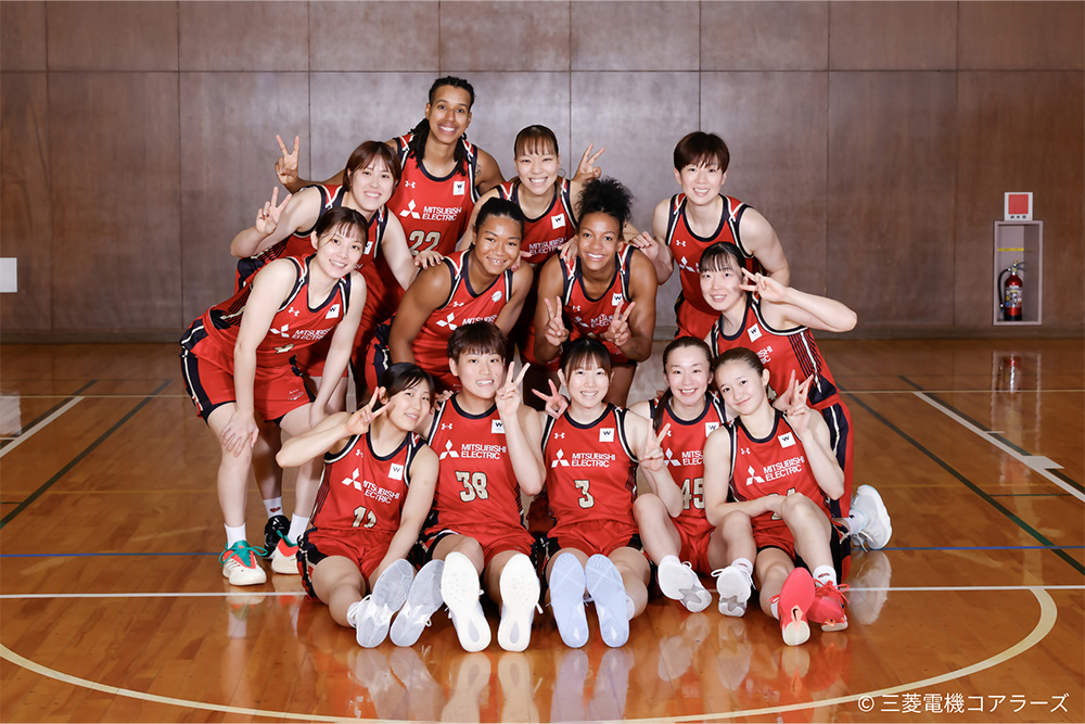 三菱電機コアラーズの選手集合写真